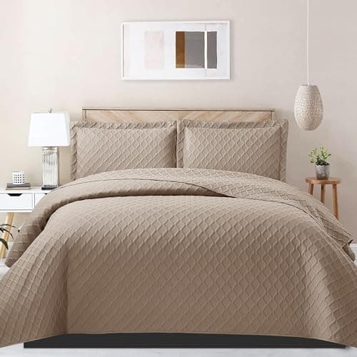 Image of PHP Bedspread Bed Throws for Bedroom Decor - Decorative Embossed Diamond Check Pattern Quilted Fabric Reversible Quilt Bedspreads Coverlets with Pillow Cases (Double, Mink)