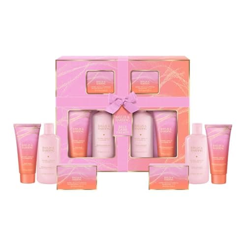 Image of Baylis & Harding Jojoba, Vanilla & Almond Oil Luxury Pamper Gift Set - Vegan Friendly