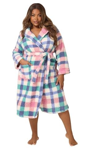 Image of Yours Curve Check Shawl Collar Maxi Dressing Gown - Women's - Plus Size Curve