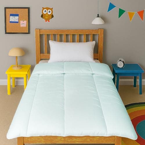 Image of COMFORTNIGHTS Single Waterproof Wipe Clean Duvet 135 x 200cms - 10.5 tog