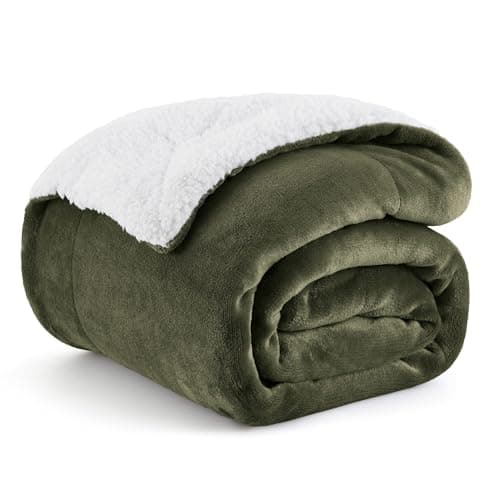 Image of Bedsure Sherpa Fleece Throw Blanket - Thick and Warm, Fluffy Microfiber Solid & Soft Blankets for Bed and Couch Double/Twin Size, Ivy Green, 150x200cm