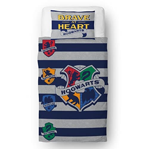 Image of HARRY POTTER Official Hogwarts Brave Design | Single Duvet Cover Set | Reversible 2 Sided Bedding Including Matching Pillow Case | Polycotton | Character World Brands Bed Set | 135x200