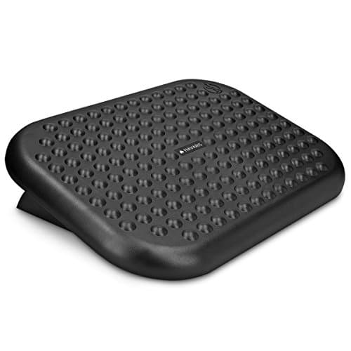 Image of Navaris Adjustable Foot Rest - 0-15° Ergonomic Under Desk Office Foot Rest 44.8 x 33.5 cm
