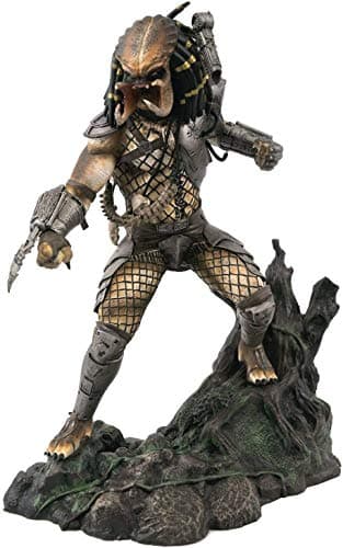 Image of Diamond Select - SDCC 2020 Predator Gallery Unmasked PVC Statue,One Size