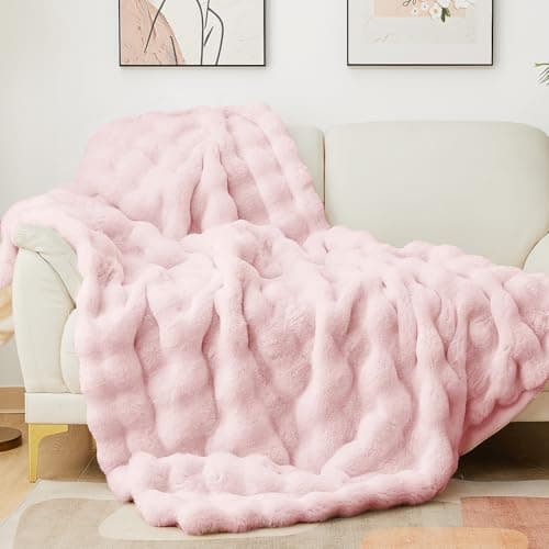 Image of Latepis Pink Faux Fur Throw Blanket for Couch Bubble Soft Warm Furry Blanket for Sofa Bedroom Cozy Blankets for Women Gift Luxury Blankets for All Seasons 127 * 152cm, 860gsm