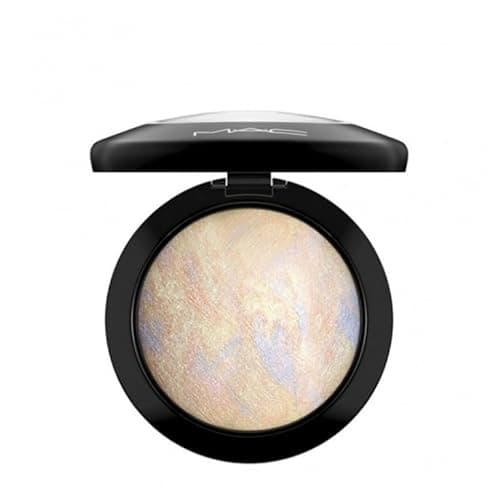Image of MAC Cosmetics MINERALIZE SKINFINISH LIGHTSCAPADE Multi-Mineral Complex that gives brightness to the face and body 10 g