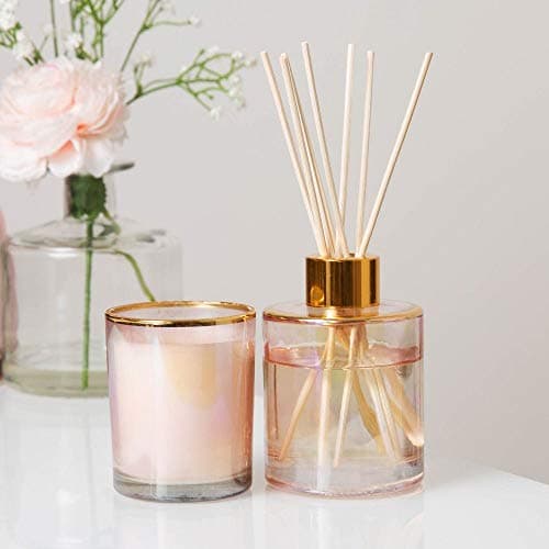 Image of Sophia Ladies Gifts Estella 92g Candle & 100ml Reed Diffuser - Lily Blossom