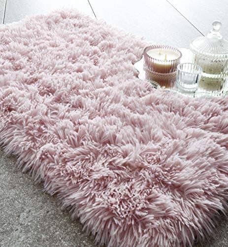 Image of Catherine Lansfield Cuddly 50x80cm Bath Mat Blush