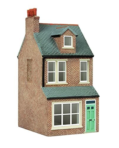 Image of Hornby - R7353 OO Gauge Victorian Terrace House (Right Middle) - Model Railway Accessories, Miniature Diorama Scenery for Hornby - Train Sets - Lifelike Building Models - Scale 1:76