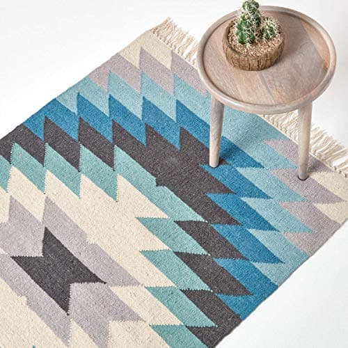 Image of HOMESCAPES Helsinki Blue, Grey & Off-White Handwoven Kilim Rug for Living Room Geometric Pattern Wool Rug with Fringe, 90 x 150 cm