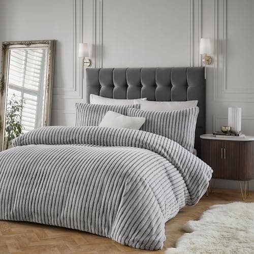 Image of Paoletti Alpine Duvet Cover Set – Soft Faux Fur Striped Minimalist Bedding Set (Grey - Double)