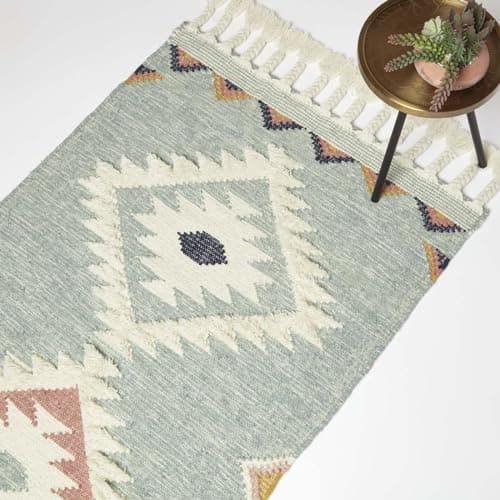 Image of HOMESCAPES Blue & White Handwoven Kilim Rug 160 x 230 cm Wool & Cotton Living Room Area Rug ‘Tenali’ with Geometric Pattern & Tassels