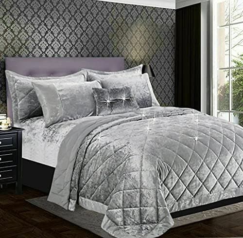 Image of 3-Piece Silver Quilted Crushed Velvet Bedspread King 250 x 250 cm - Hotel Quality Soft Plush Bed Throw for Bedroom - Santiago Embossed Diamond Bedding with 2 Pillow Shams