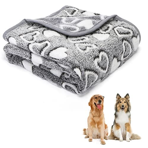 Image of Nobleza Dog Blankets Large Washable - 120x100cm Pet Blanket Cat Blanket Heart Pattern Dog Flannel Fleece Blankets Soft Warm Pet Throw Pet Blankets for Dogs Cats Puppy, Grey, 47.2x39.4in