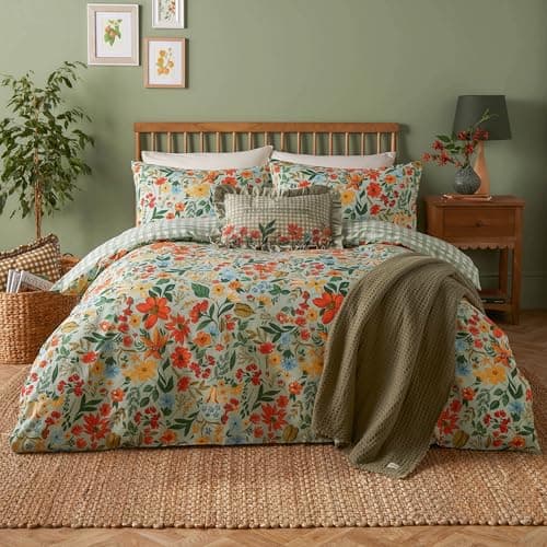 Image of furn. Meadow Haze Duvet Cover Set – Wildflower Countryside Reversible Polycotton (Green – Double)