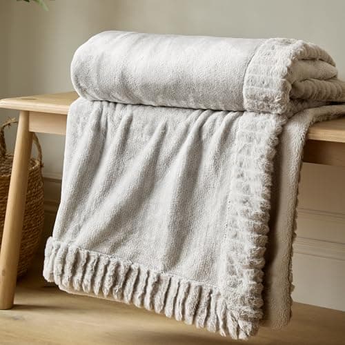 Image of Catherine Lansfield Velvet And Faux Fur Throw150X200 Natural,DS/54492/W/150200/NT,150x200cm