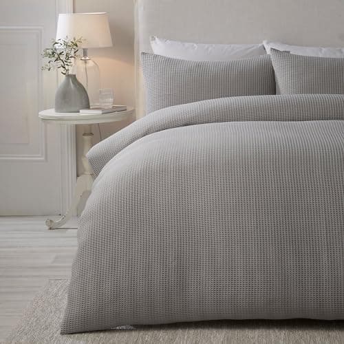 Image of Serene Silver Waffle Duvet Cover Set – Double Size 200x200cm – Soft Touch Textured Bedding – Grid Pattern – Square Puckered Design – Luxury Bedroom Linen – Lindly Collection