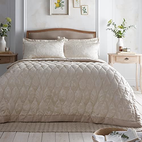 Image of Appletree Champagne Floral Quilted Bedspread (230x200cm) – Heavyweight 150GSM – Reversible Jacquard Design – Soft Touch Microfibre – Vintage Woven Quilt – Elegant Bedroom Accent