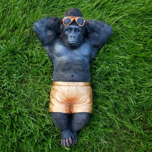 Image of THE ENCHANTED GARDEN Chilling Gorilla Monkey Garden Ornament Resin Statue Outdoor Ape Sculpture 44cm Decor Sculpture