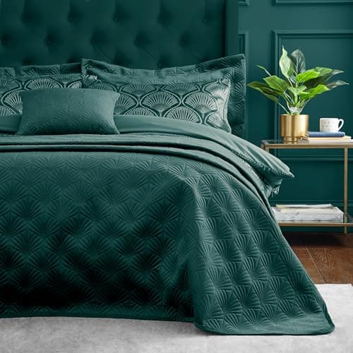 Image of Catherine Lansfield Art Deco Pearl Quilted 220x230cm Quilted Bedspread Teal Green