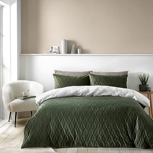 Image of Catherine Lansfield Cosy Soft Christmas Tree Single Duvet Cover Set with Pillowcase Green