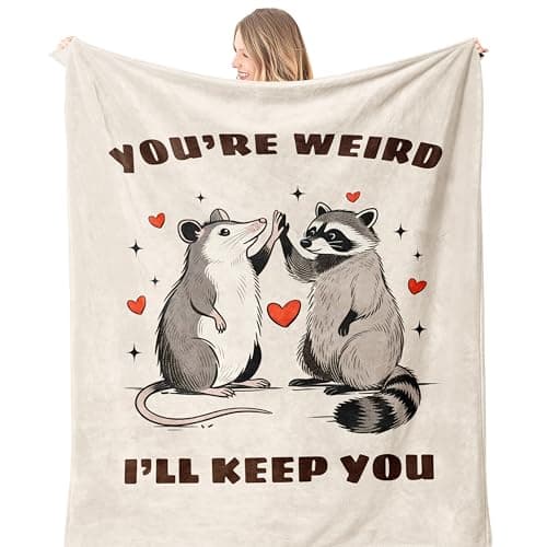 Image of Best Friend Birthday Gifts for Women Friendship, Friendship Gifts for Best Friend Women, Cozy Best Friends Throw Blanket, Cute Raccoon and Opossum Blanket 130x150CM, Funny“You’re Weird” for Her Him