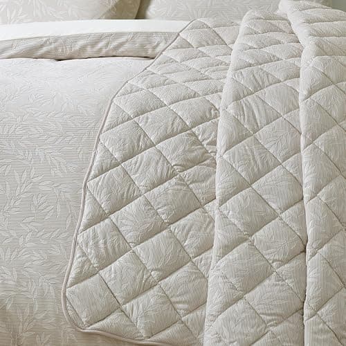 Image of Catherine Lansfield Corded Leaves 240x260cm Quilted Bedspread Champagne Gold