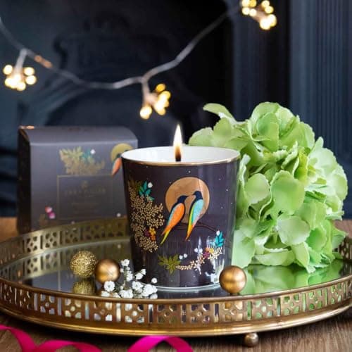 Image of Sara Miller Chelsea Collection - Geranium, Patchouli & Vetivert Natural Wax Candle
