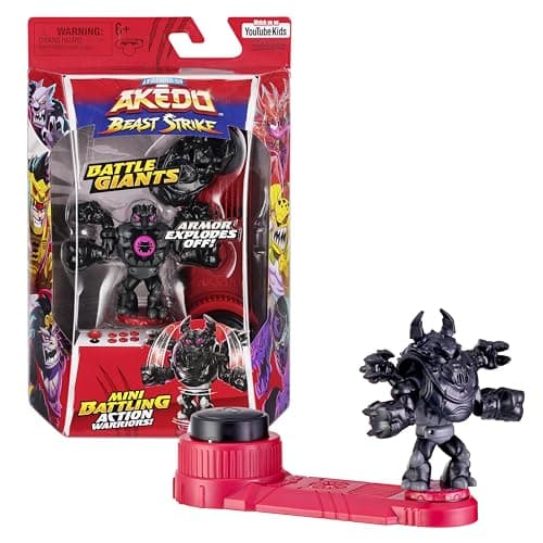 Image of Shadow Roach, the giant warrior of the legends of Akedo Beast Strike. Miniature fighters. Armor breaks during battle. Ready to attack! Split Strike!
