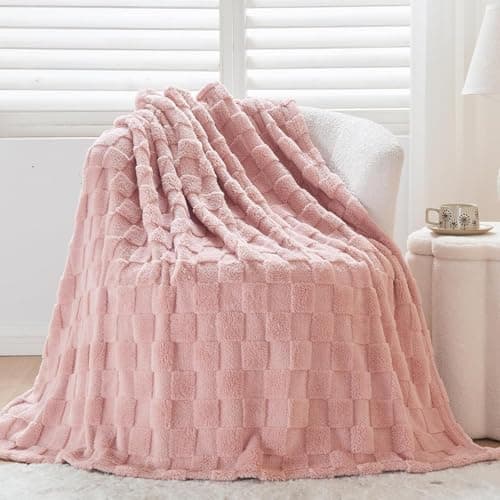 Image of Wajade Fleece Throw Blanket, Fluffy Faux Fur Blanket for Bed Sofa Couch, Soft Cosy Warm Thick Blanket,Checkered Pink 127x178