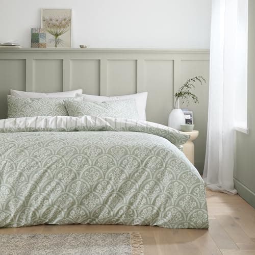 Image of Bianca Scallop Floral 200 Thread Count Cotton Percale Reversible Single Duvet Cover Set with Pillowcase Green