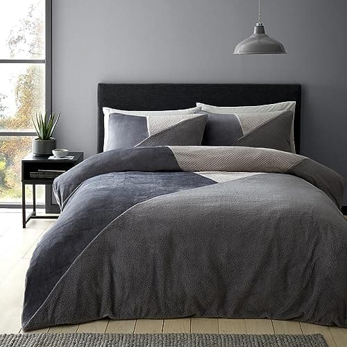 Image of Catherine Lansfield Cosy Larsson Geo Fleece Single Duvet Cover Set with Pillowcase Grey