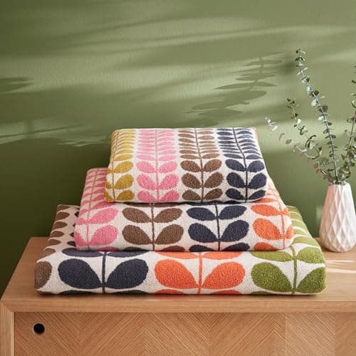 Image of Orla Kiely Bathroom Towels in Multi Stem AuburnSize: Hand Towel, 50x90cm