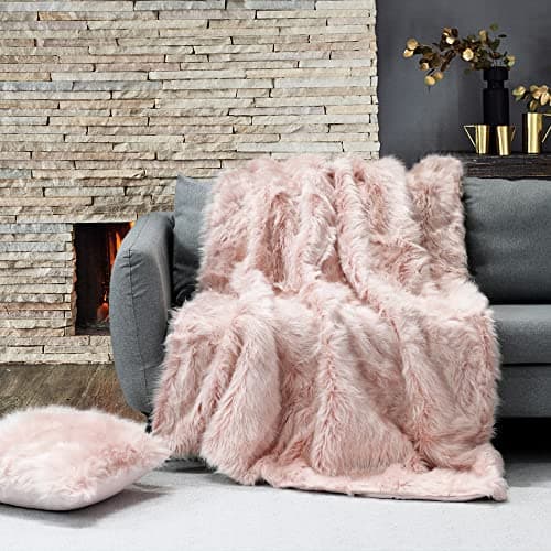 Image of Luxurious Blush Pink Faux Fur Throw Blanket, Shaggy & Fluffy Throw Rug, Ultra Soft with Long Pile & Brushed Tips, Plush Fuzzy Blanket for Bed Couch Sofa Chair Home Accent Decoration, 130x180cm