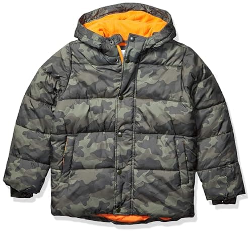 Image of Amazon Essentials Boys' Heavyweight Hooded Puffer Jacket, Dark Military Green Camouflage, 8 Years