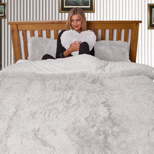 Image of Dolce Vari Hug & Snug Luxury Fleece Bedding Set Warm & Cozy Super Soft Fluffy Fur Duvet Cover Set - Ultimate Comfort (Silver, King)