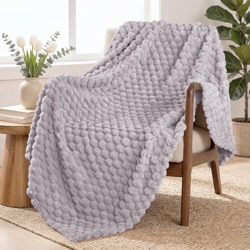 Image of Exclusivo Mezcla Fleece Throw Blanket for Couch, Extra Large Fuzzy Light Grey Bed Blankets, Soft Cozy Plush Sofa Throws for All Seasons, 50x70 Inches