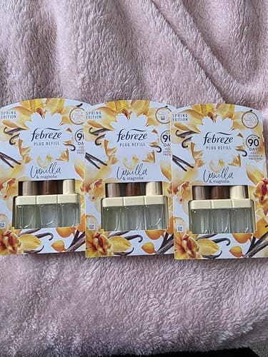 Image of Febreze Plug-in Air Freshener Refills, Vanilla & Magnolia Spring Edition, 20ml, Pack of 3