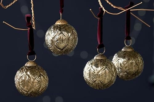 Image of Nkuku Fairtrade Set of 4 Antique Gold Baubles - Recycled Glass, Geometric Leaf Pattern, Vintage, Patta Baubles for Christmas Decorations