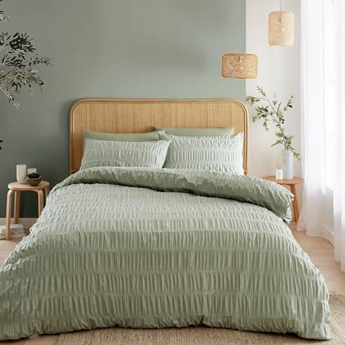 Image of Catherine Lansfield Seersucker Single Duvet Cover Set with Pillowcase Sage Green
