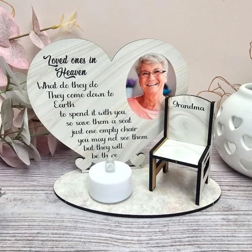 Image of When Robins Appear" Personalised Memorial Photo Heart on Stand with Miniature Chair – Custom Christmas Remembrance Keepsake, In Loving Memory of Lost Loved Ones (Cream)
