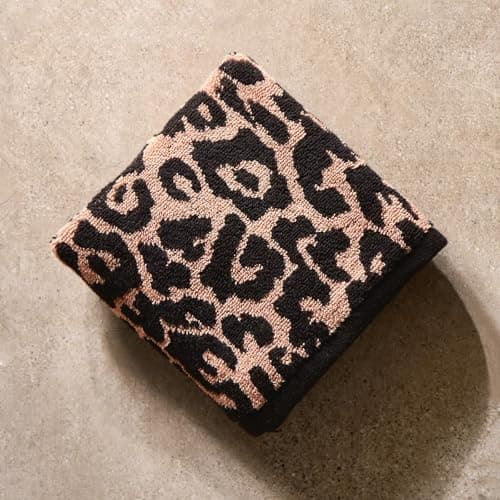 Image of OHS Large Bath Towel For Bathroom, Super Soft 100% Cotton High Absorbent Jacquard Leopard Print Bath Towels Luxury Spa Quality For Everyday Use, Natural-70x115cm