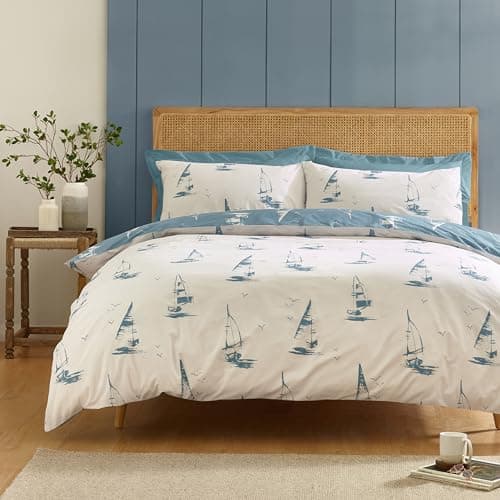 Image of Catherine Lansfield Salcombe Boats Reversible King Duvet Cover Set with Pillowcases Soft Blue