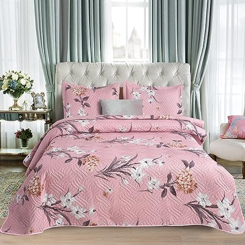 Image of CHARKHAH 3 Piece Reversible Quilted Bedspread Set Lightweight Microfiber Patchwork Floral Quilt with 2 Pillow Shams – 30 Stylish Designs Ideal for Double & King Size Beds 220x240cm (Pink Petal)