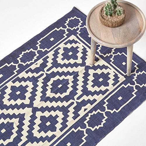 Image of HOMESCAPES Geometric Printed Rug 'Halmstad' Blue & White 100% Cotton Rug, 160 x 230 cm