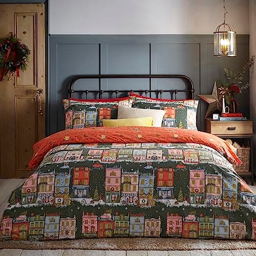 Image of furn. Christmas Spirit Festive Duvet Cover Set – Heritage Town Scene Reversible Bedding (Green – Single)