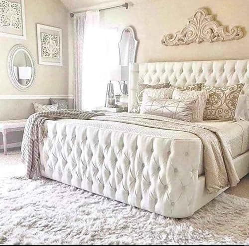 Image of Bespoke Beds Chesterfield Plush Velvet Curved Winged Bed - Mattress/Gas Lift Options - UK Made (Cream Plush, Double 4ft6 Bed Frame)