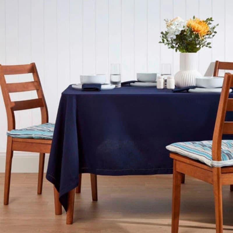 Homescapes Plain Cotton Tablecloth, 137cm x 178cm Navy