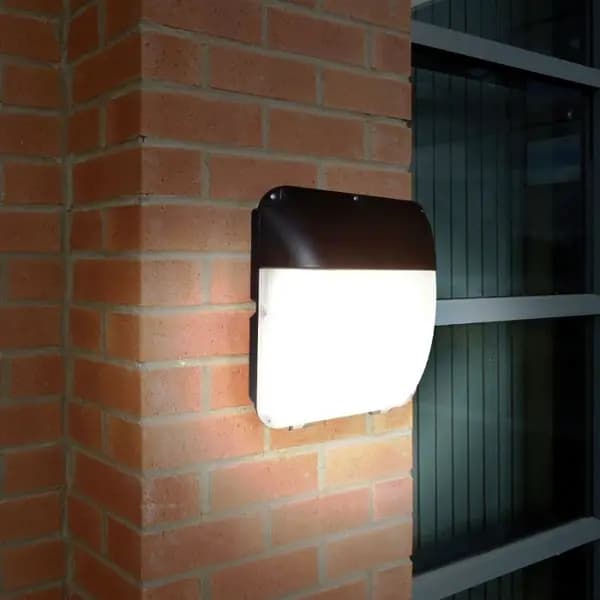 Eterna 30W Integrated LED Bulkhead WPACKLED