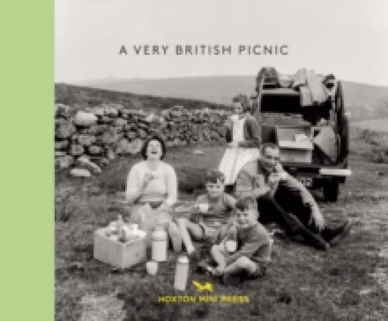 A Very British Picnic Hardback